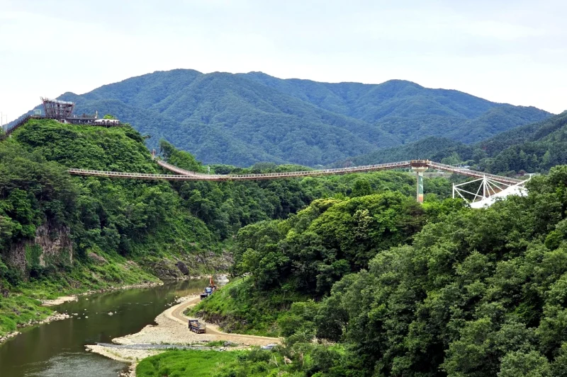 Hantangang Sky Bridge stretches across the Hantangang River valley in Pocheon.
